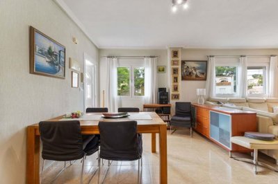 1447-647273-78d1f4f8b6655591b02d22fabb36a692d