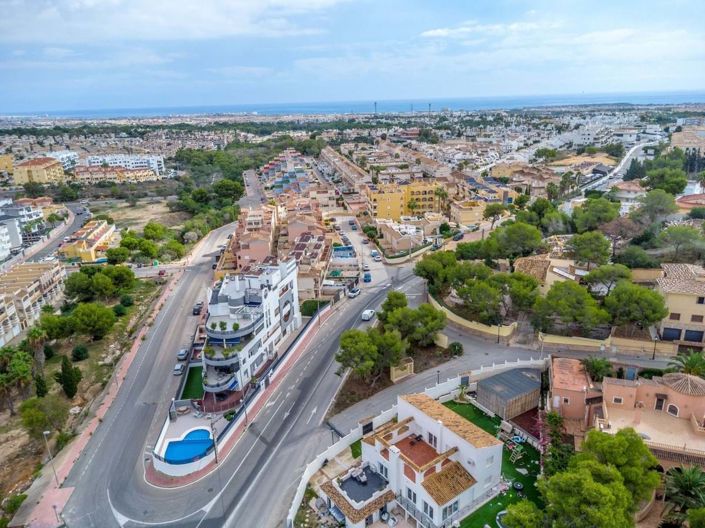 Image No.28-2 Bed Apartment for sale