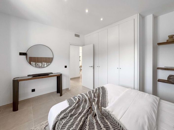 Image No.35-2 Bed Apartment for sale