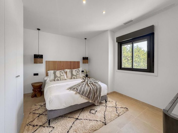 Image No.36-2 Bed Apartment for sale