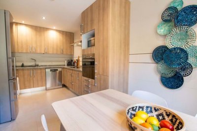 1447-647651-78d1f4f8b6655591b02d22fabb36a692d