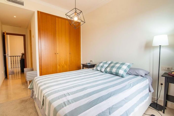 Image No.15-3 Bed Townhouse for sale