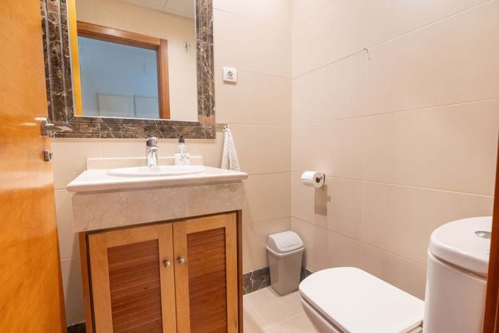 Image No.7-3 Bed Townhouse for sale