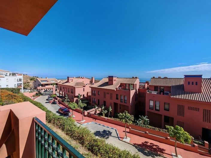 Image No.20-3 Bed Apartment for sale