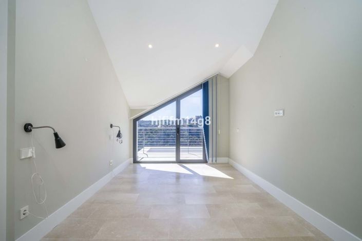 Image No.11-2 Bed Penthouse for sale