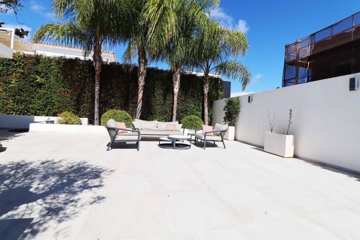 Image No.17-5 Bed Villa for sale