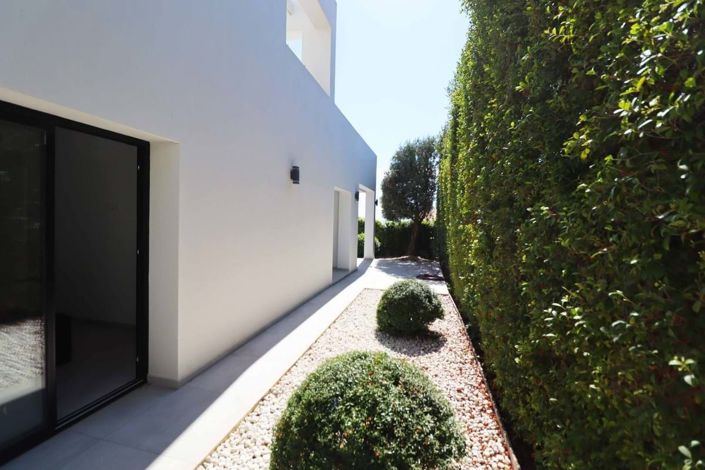 Image No.27-5 Bed Villa for sale