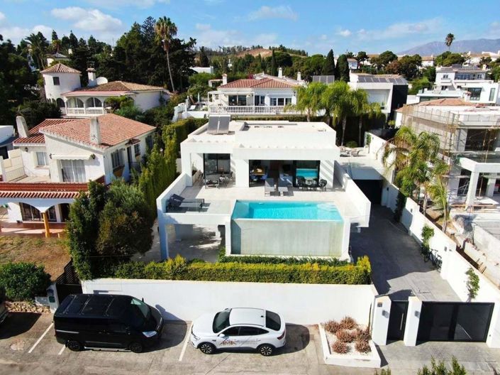 Image No.32-5 Bed Villa for sale