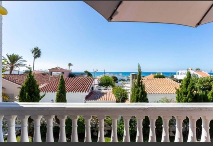 Image No.2-3 Bed Villa for sale