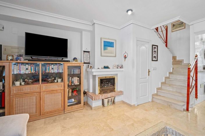 Image No.10-3 Bed Villa for sale