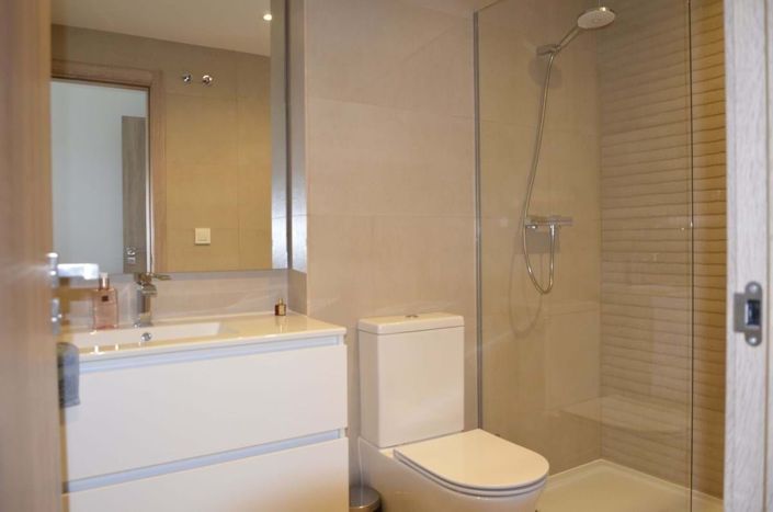 Image No.20-2 Bed Apartment for sale