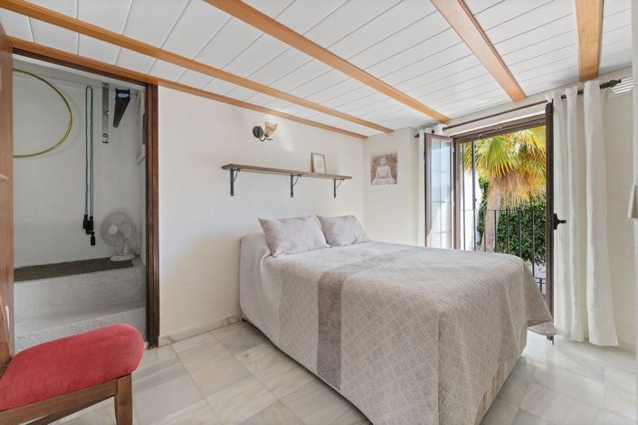 Image No.19-2 Bed Apartment for sale