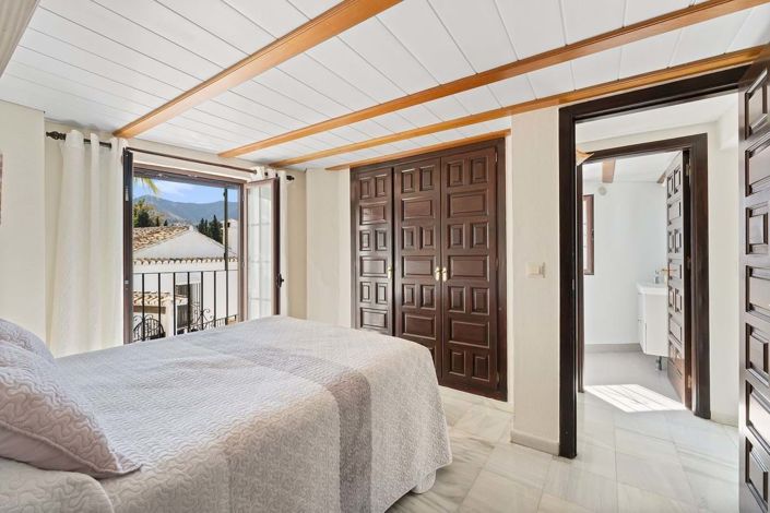 Image No.21-2 Bed Apartment for sale