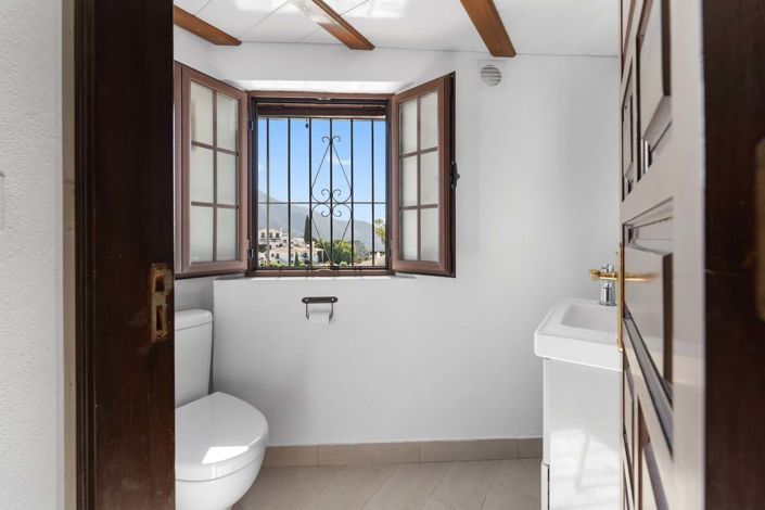 Image No.5-2 Bed Apartment for sale