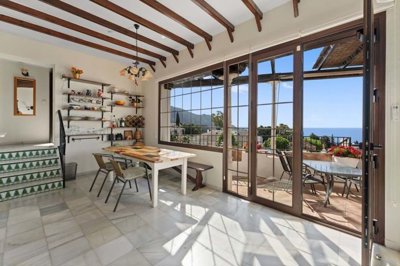 1447-645553-78d1f4f8b6655591b02d22fabb36a692d