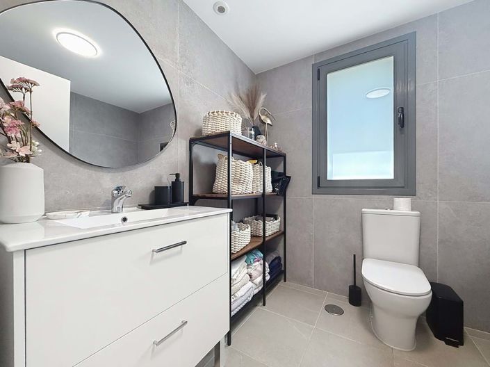 Image No.15-3 Bed Apartment for sale