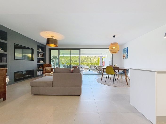 Image No.5-3 Bed Apartment for sale