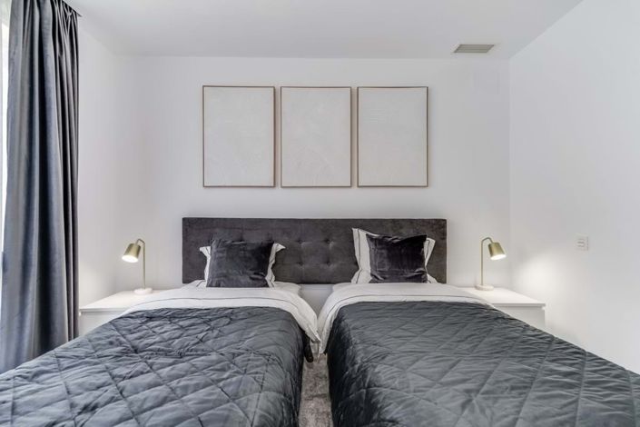 Image No.30-3 Bed Townhouse for sale