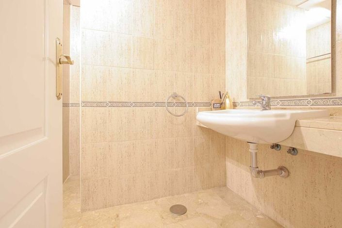 Image No.15-2 Bed Apartment for sale