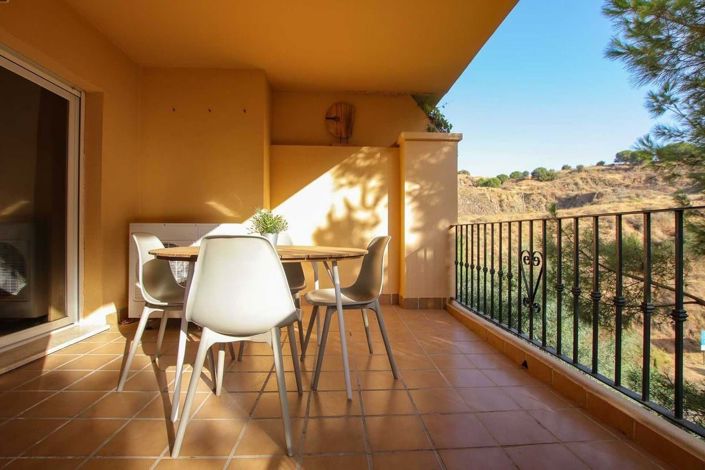 Image No.25-2 Bed Apartment for sale