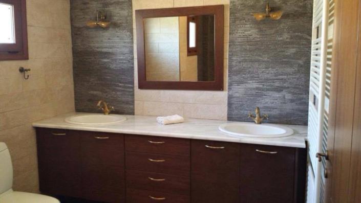 Image No.10-5 Bed Villa / Detached for sale