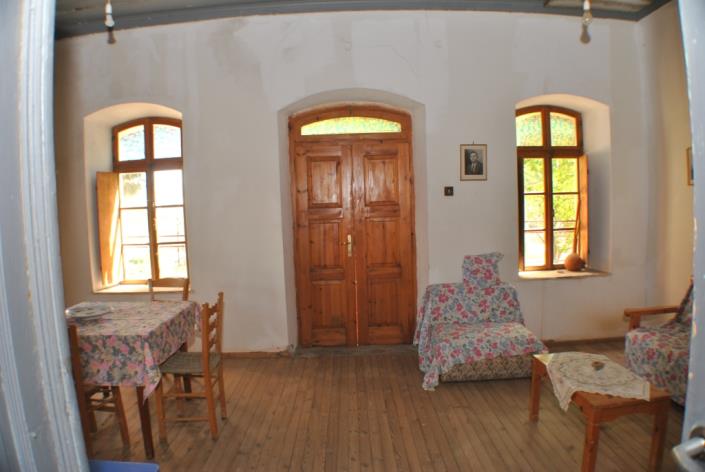 Image No.11-2 Bed House for sale