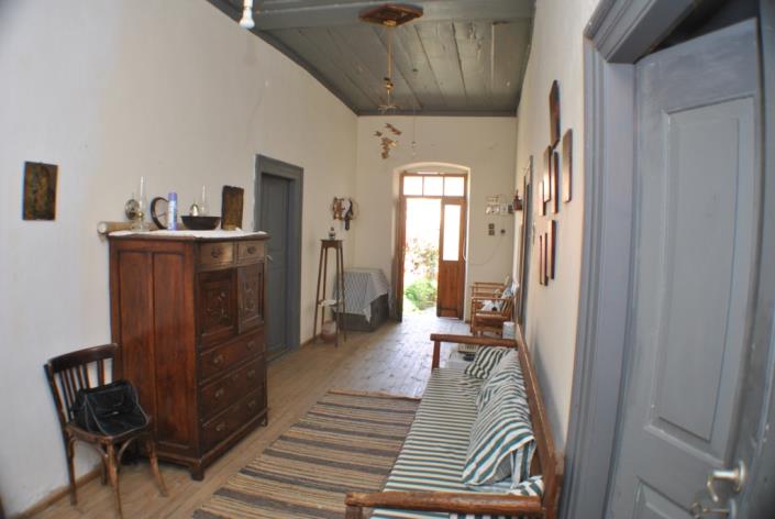 Image No.1-2 Bed House for sale