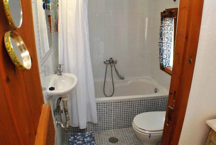 Image No.10-2 Bed House for sale