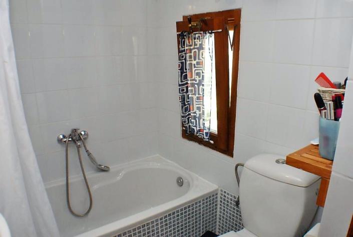 Image No.11-2 Bed House for sale