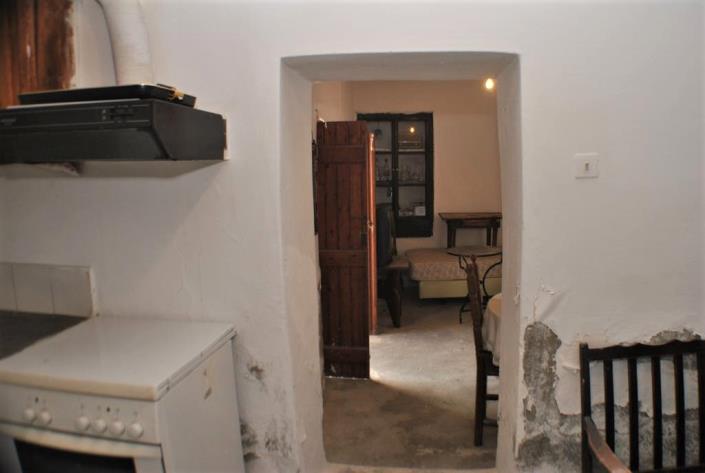 Image No.11-2 Bed House for sale