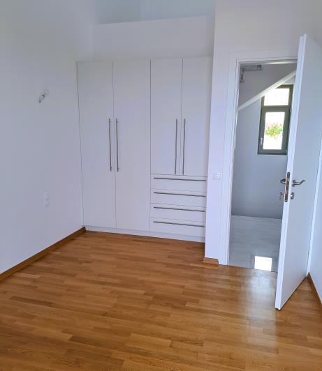 Image No.13-3 Bed Maisonette for sale