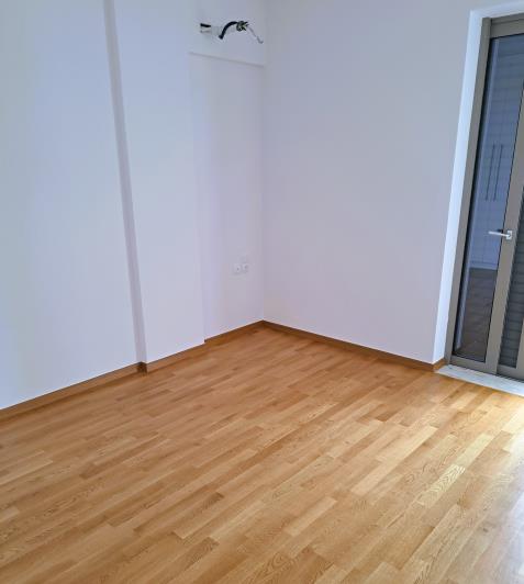 Image No.14-3 Bed Maisonette for sale