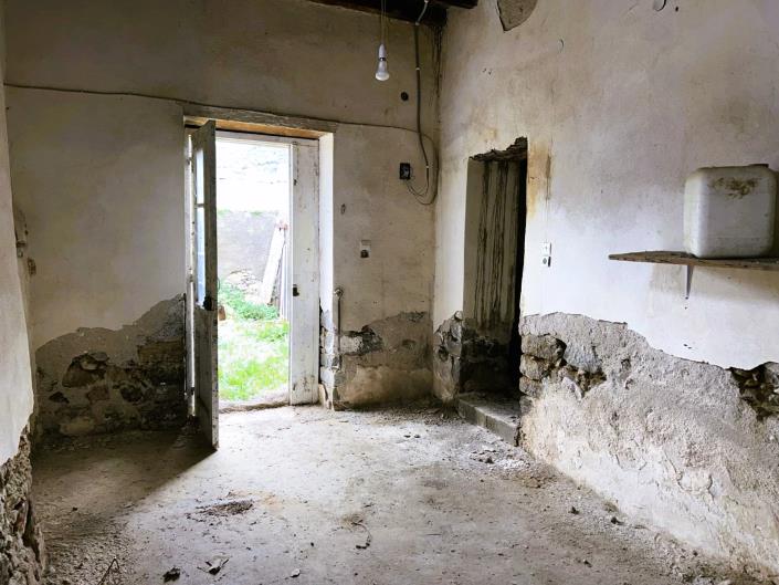 Image No.12-House/Villa for sale