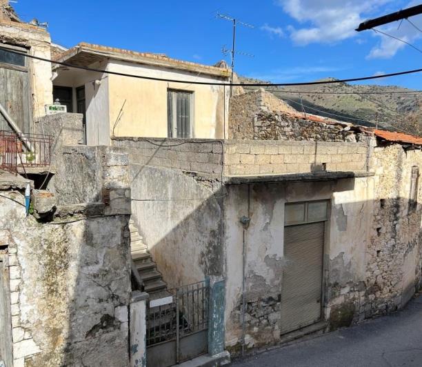 Image No.1-2 Bed House/Villa for sale