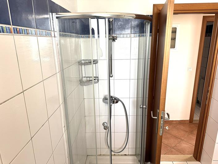 Image No.18-3 Bed Apartment for sale