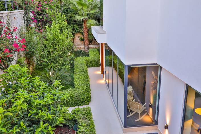 Image No.44-4 Bed Villa / Detached for sale