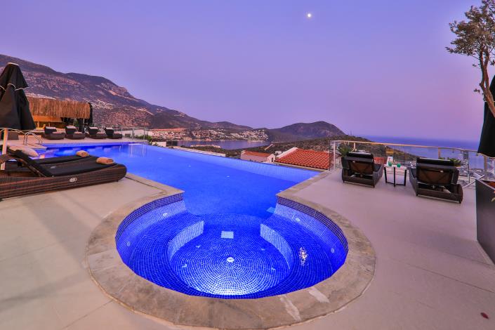 Image No.50-4 Bed Villa / Detached for sale