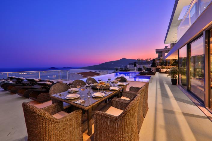 Image No.52-4 Bed Villa / Detached for sale