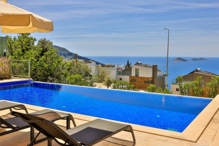 Image No.19-4 Bed Villa / Detached for sale