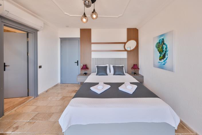 Image No.41-4 Bed Villa / Detached for sale