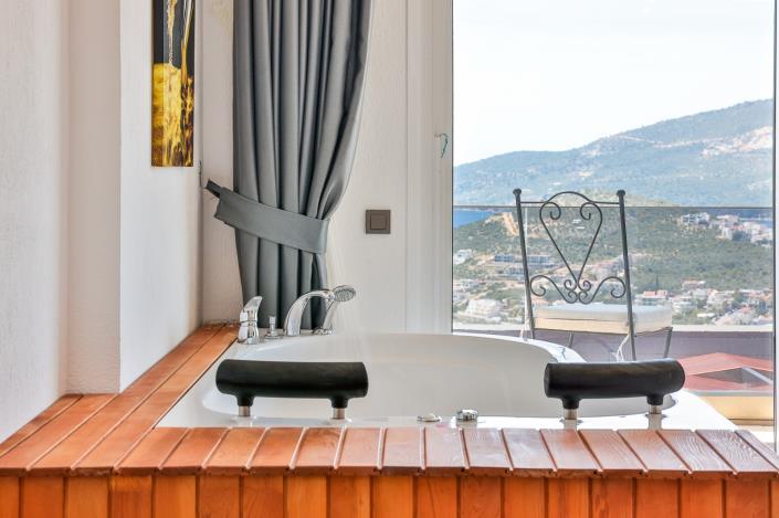 Image No.42-4 Bed Villa / Detached for sale