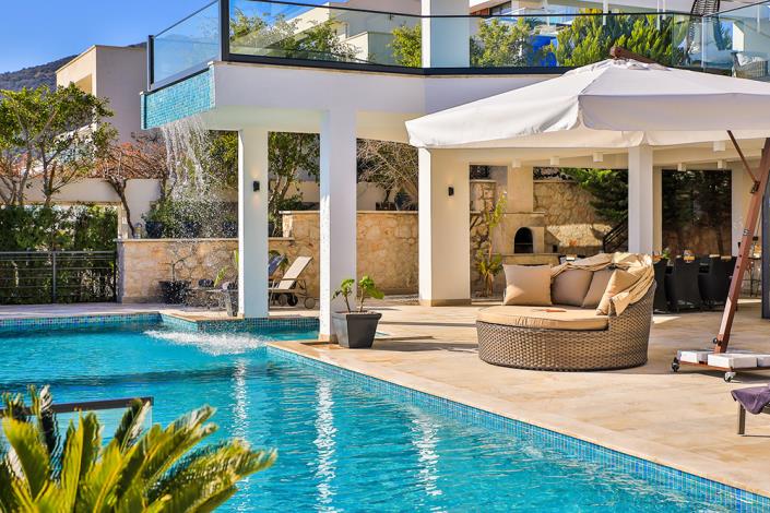 Image No.44-6 Bed Villa / Detached for sale