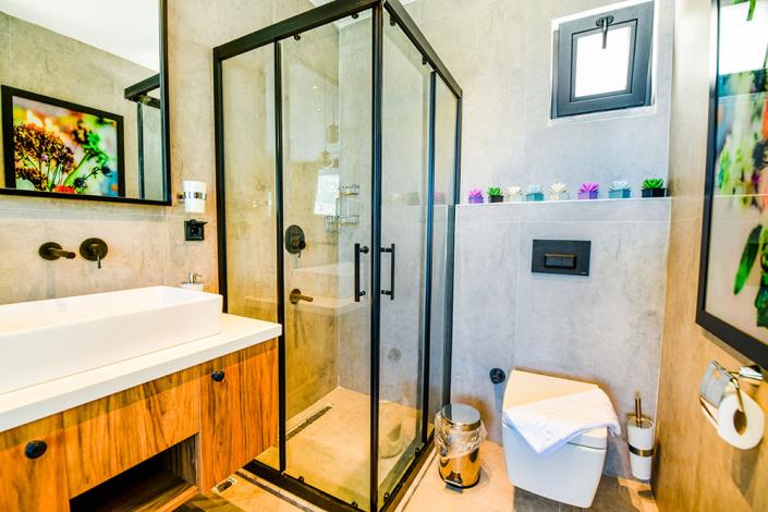 Image No.58-5 Bed Villa / Detached for sale