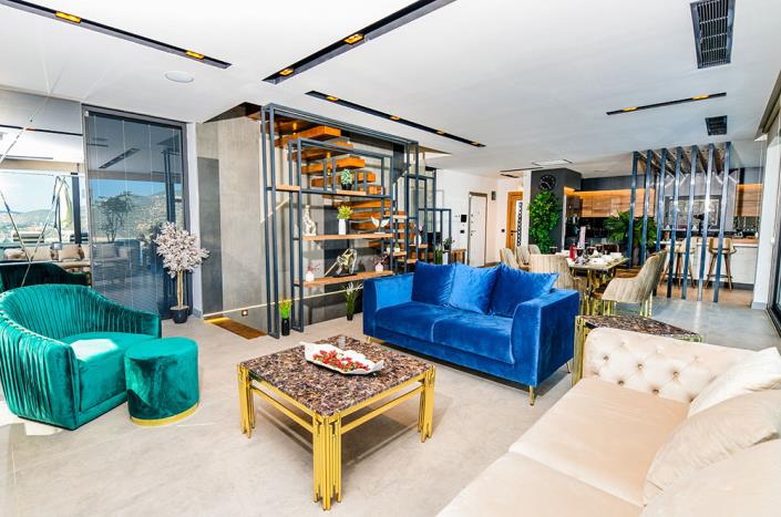 Image No.60-5 Bed Villa / Detached for sale