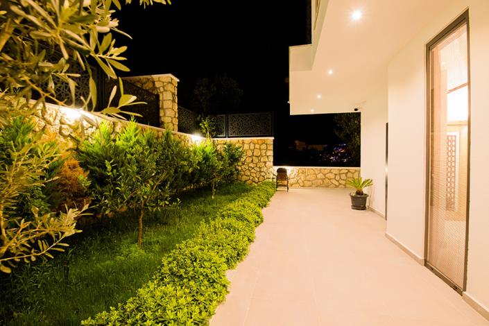 Image No.9-5 Bed Villa / Detached for sale