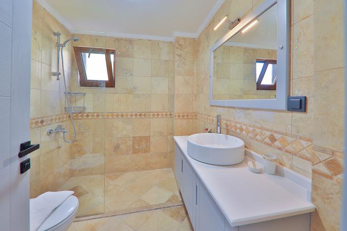 Image No.39-3 Bed Villa / Detached for sale