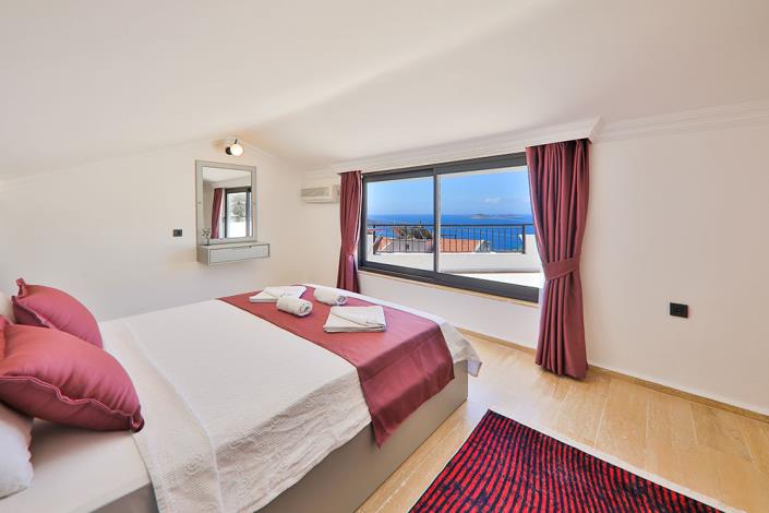 Image No.41-3 Bed Villa / Detached for sale