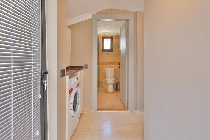 Image No.44-3 Bed Villa / Detached for sale