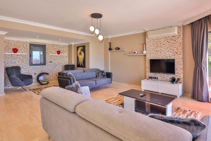 Image No.57-3 Bed Villa / Detached for sale