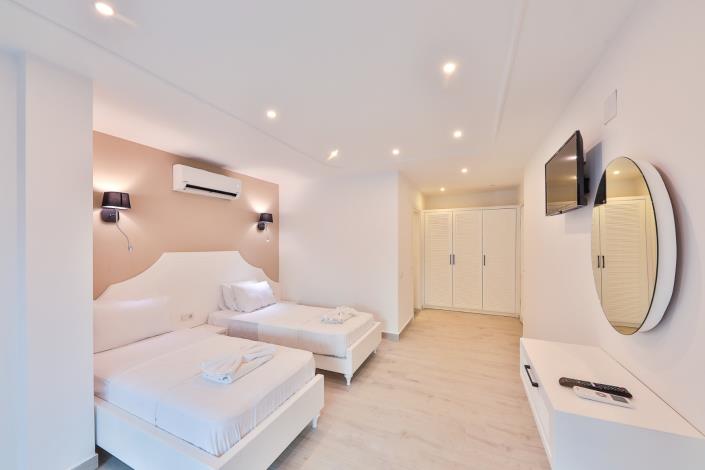 Image No.19-3 Bed Villa for sale